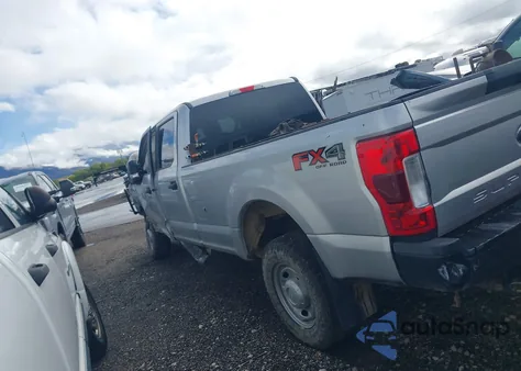 2019 Ford F-250 Xl из США, поврежденный, VIN 1FT7W2B66KEF83433